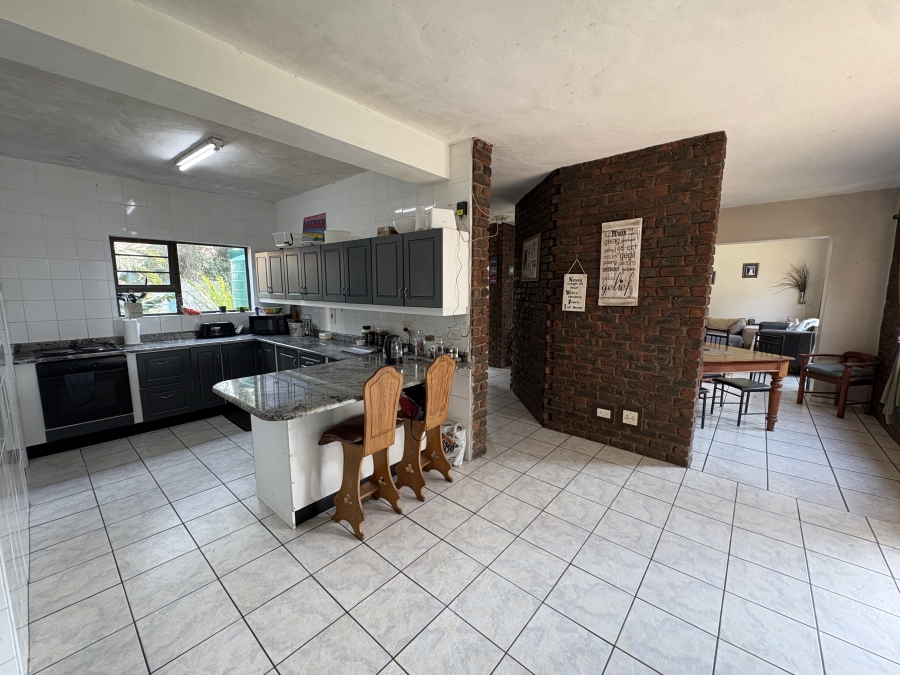 4 Bedroom Property for Sale in Beacon Bay Eastern Cape